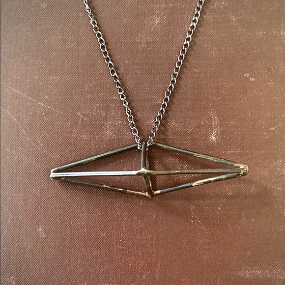 Skinny double terminating pyramids - Picture 4 of 7